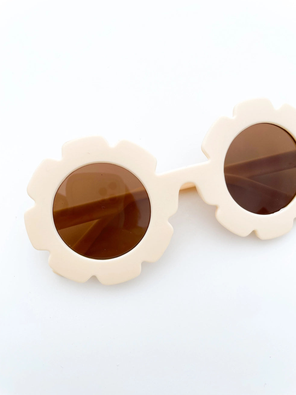 Daisy Day Flower Sunglasses | Latte