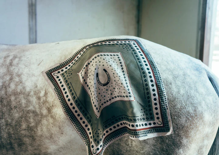 Jade Horseshoe | Bandana