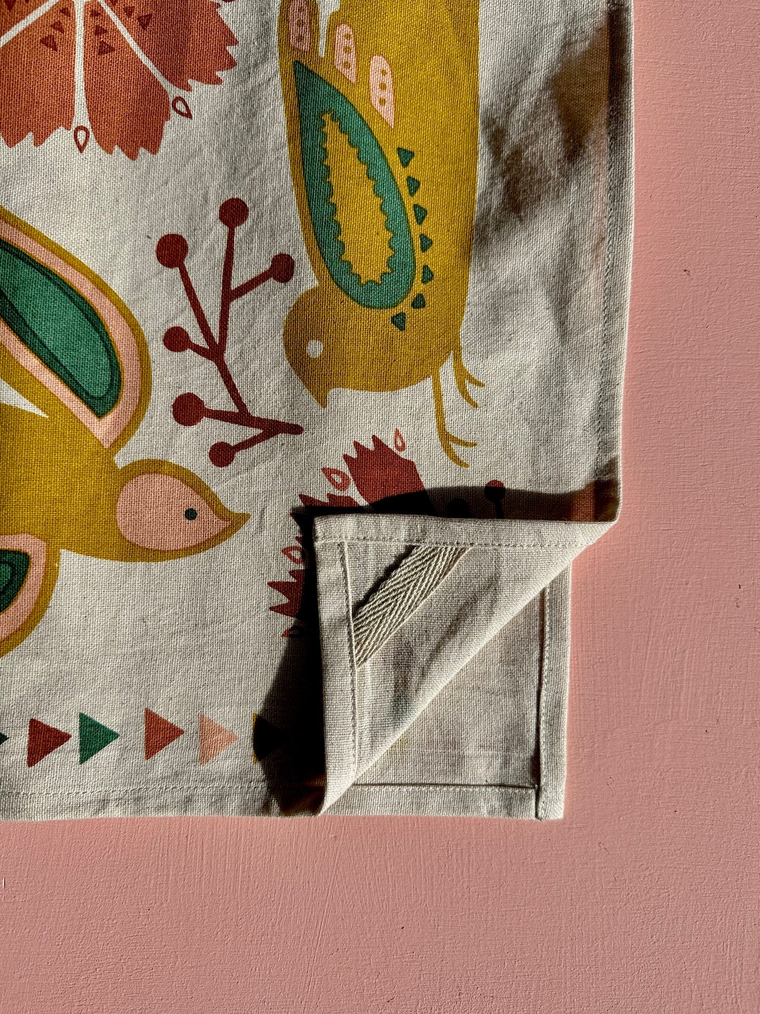 Los Pajaros Tea Towel