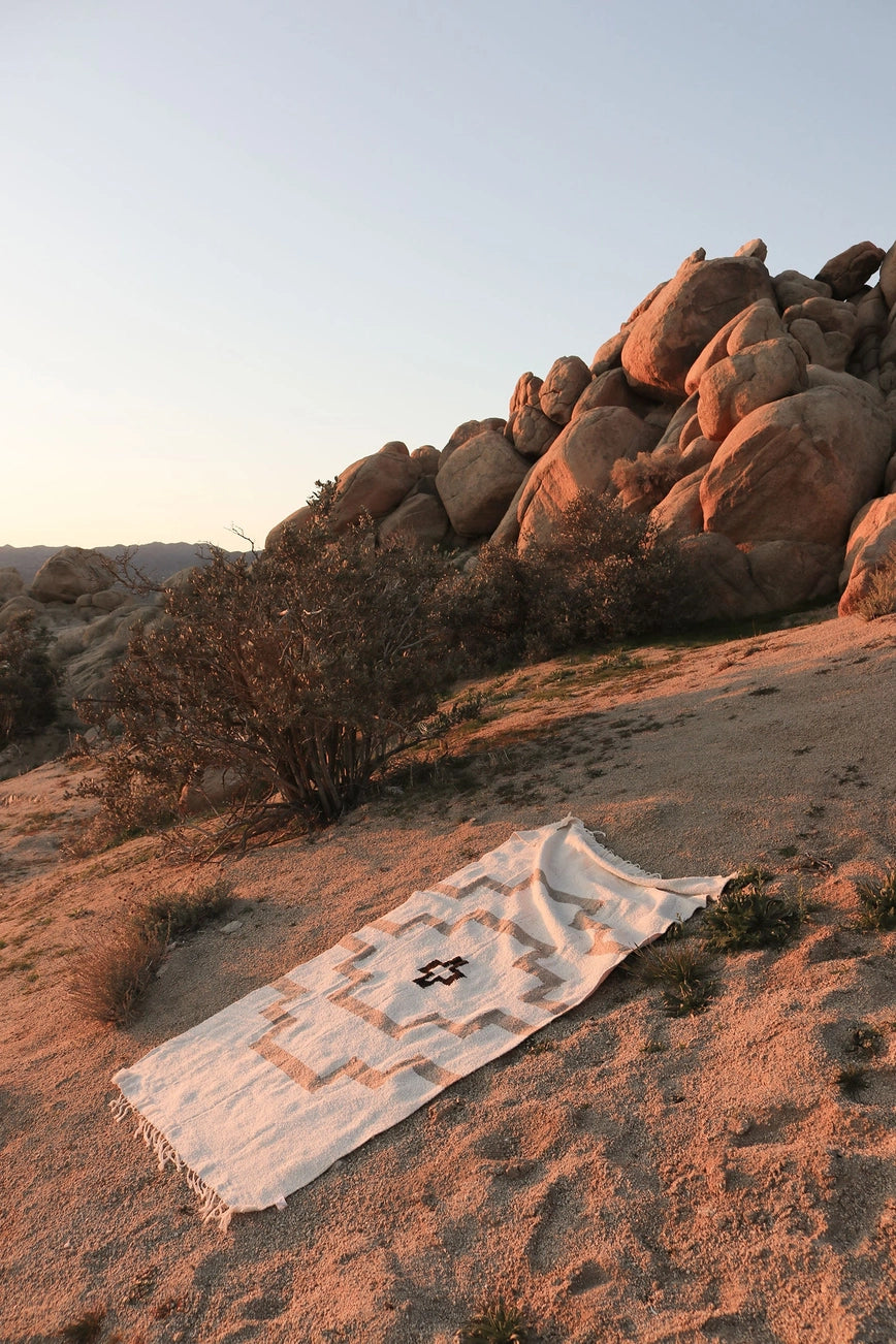 White Sands | Handwoven Blanket