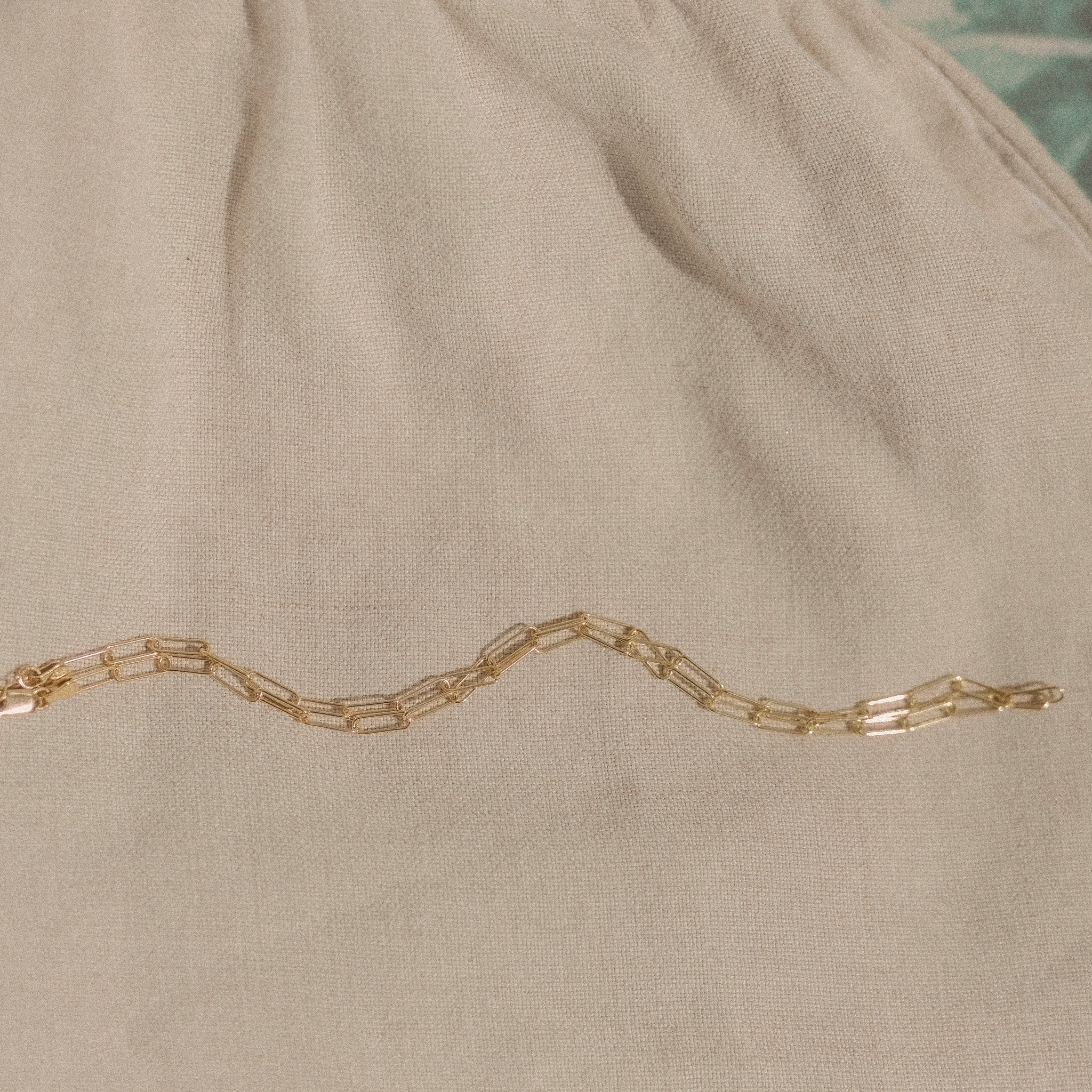 Nostalgia Chain Necklace